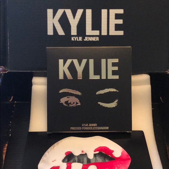 Kylie Cosmetics Other - ✨NEW✨ Kylie Cosmetics SortaSweet Eyeshadow Palette